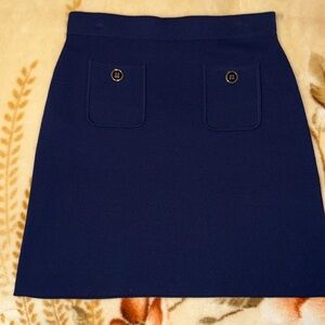 Tommy Hilfinger  Size. M.  Color navy blue